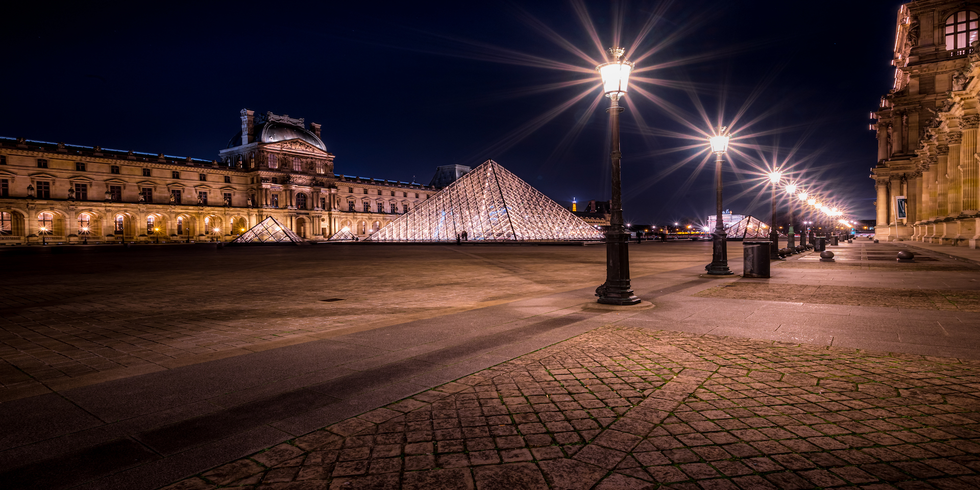Louvre in the night